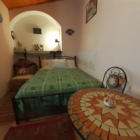 The Little House Apartment